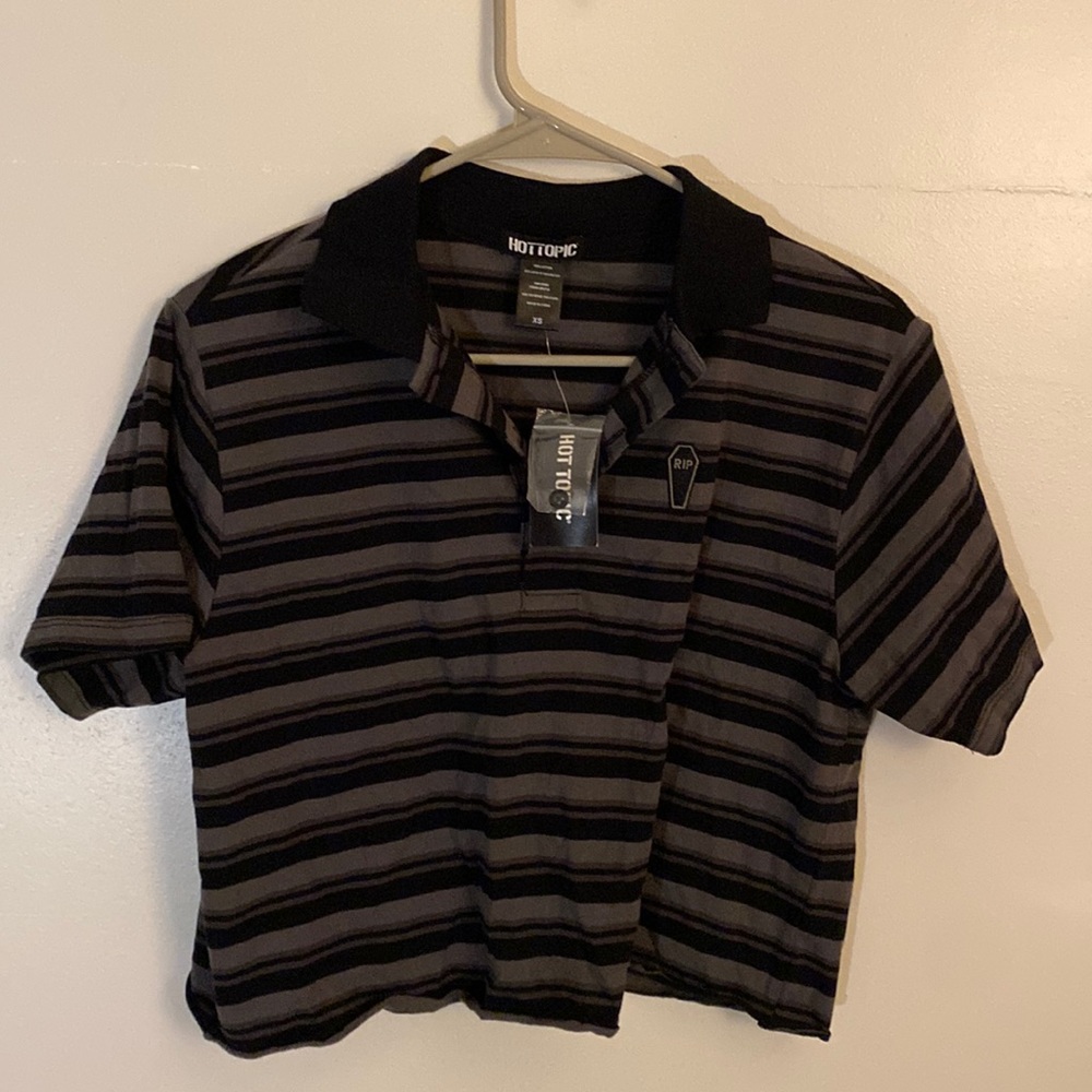 Hot topic Grave Crop top